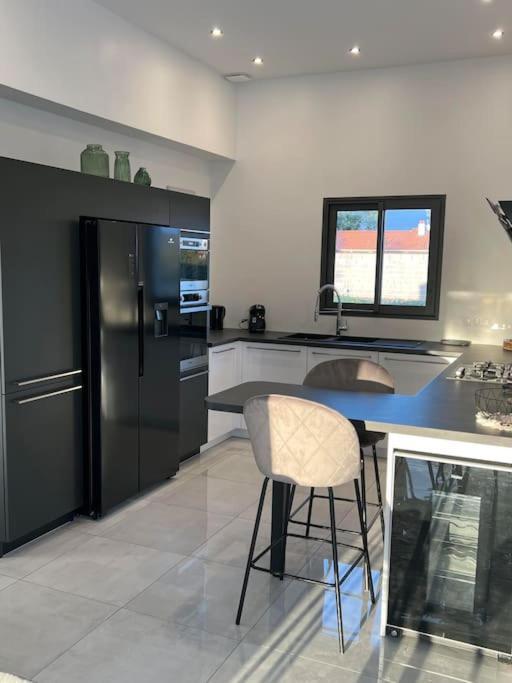Maison Neuve De Standing 150 M2 Croix-Chapeau Екстер'єр фото